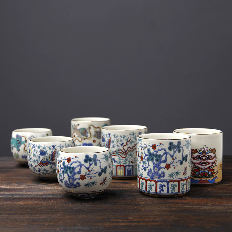 Tasse à thé vintage en céramique avec motifs de fleurs de prunier, de pin et de bambou