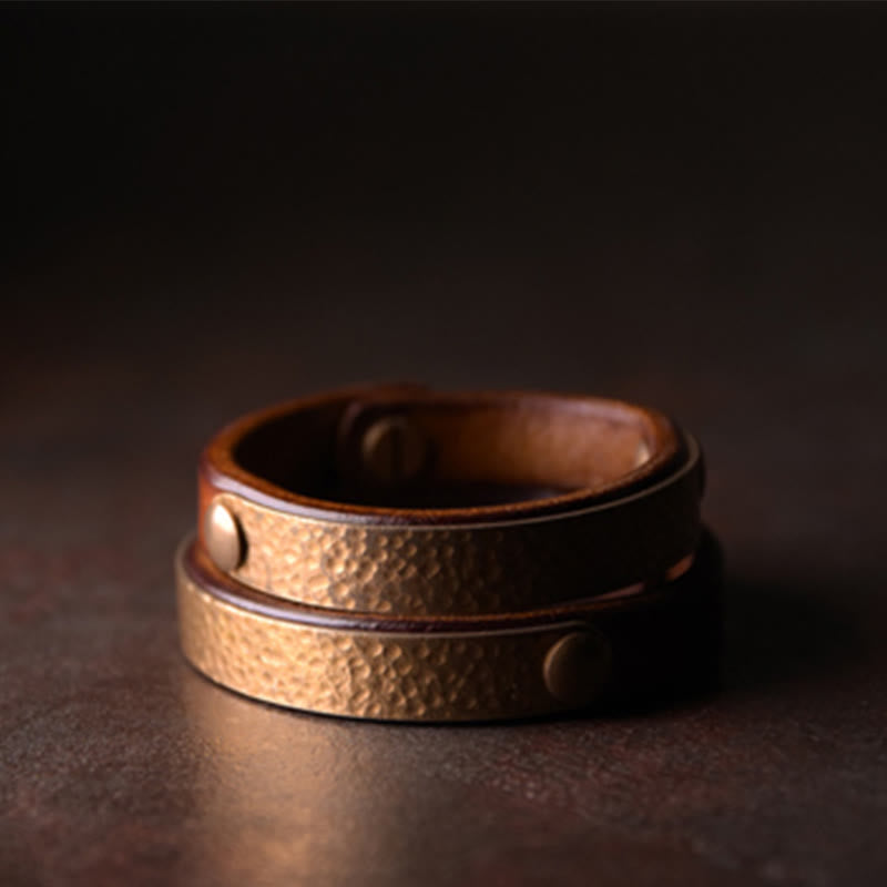 Bracelet de richesse vintage en cuir et cuivre pour la prospérité spirituelle
