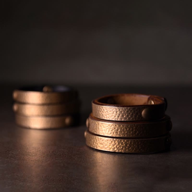 Bracelet de richesse vintage en cuir et cuivre pour la prospérité spirituelle