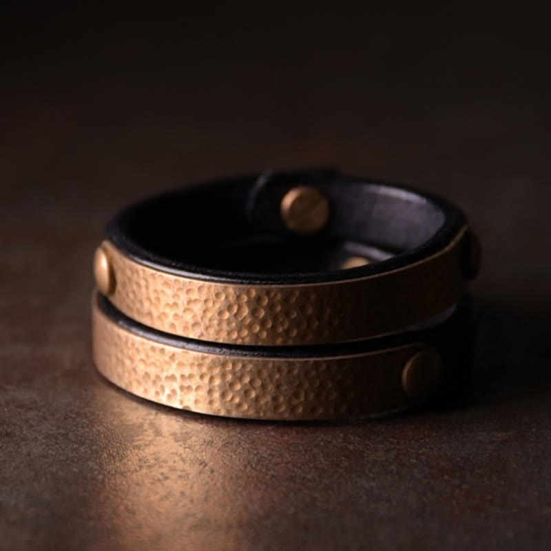 Bracelet de richesse vintage en cuir et cuivre pour la prospérité spirituelle