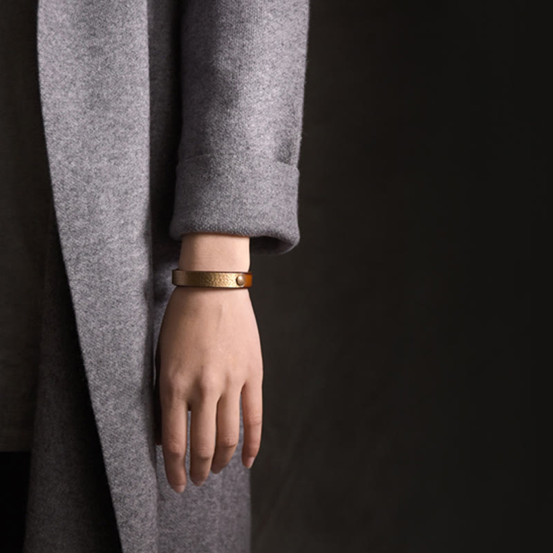 Bracelet de richesse vintage en cuir et cuivre pour la prospérité spirituelle