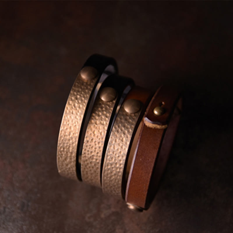 Bracelet de richesse vintage en cuir et cuivre pour la prospérité spirituelle