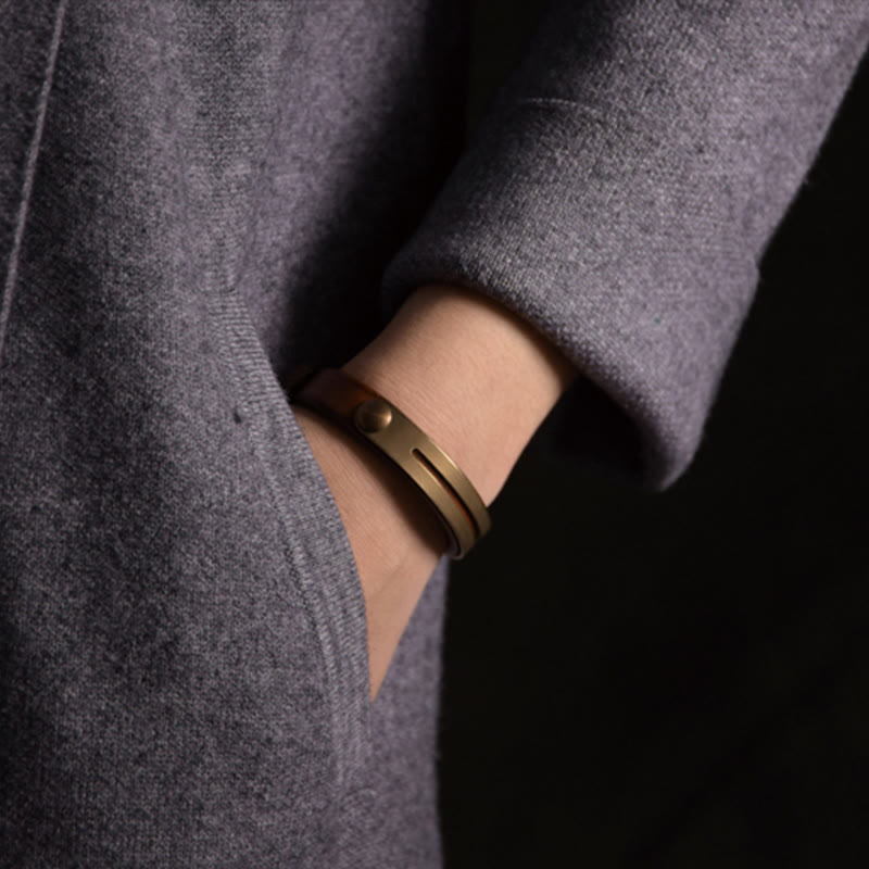 Bracelet d'équilibre vintage en cuir et cuivre pour l'harmonie intérieure