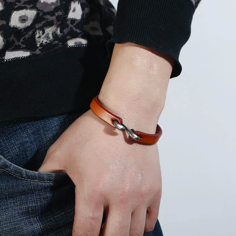 Bracelet vintage en cuir avec boucle renforcée pour la protection spirituelle