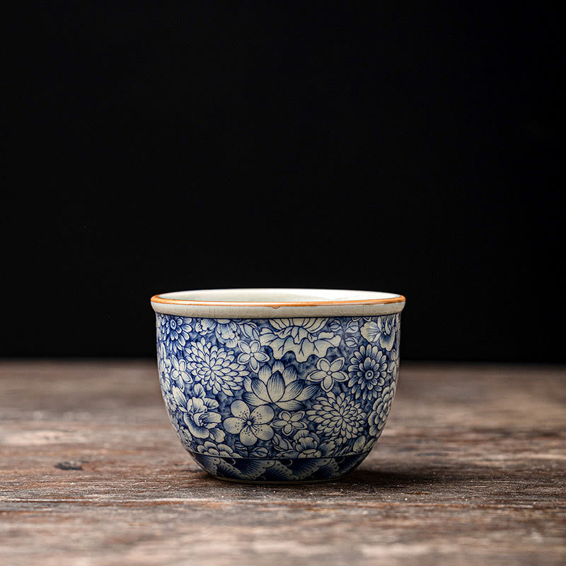 Tasse à thé vintage en céramique motif lotus | Vaisselle florale faite main