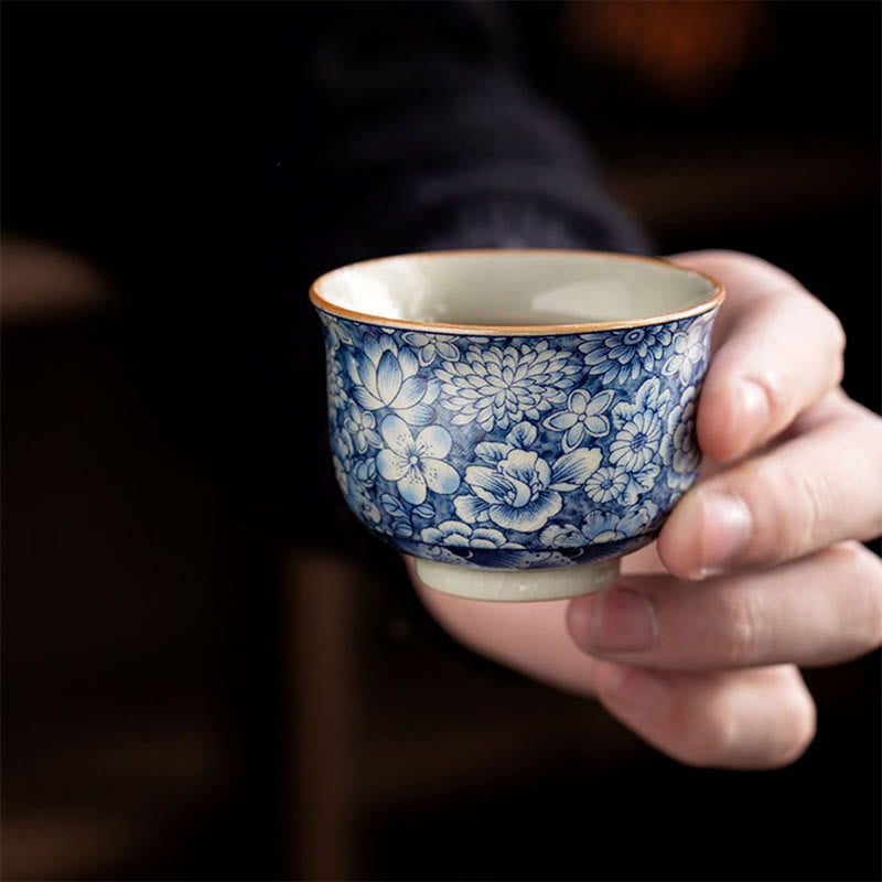 Tasse à thé vintage en céramique motif lotus | Vaisselle florale faite main