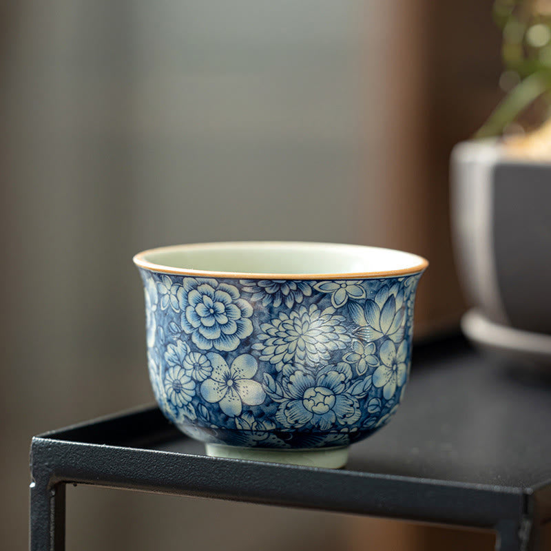 Tasse à thé vintage en céramique motif lotus | Vaisselle florale faite main