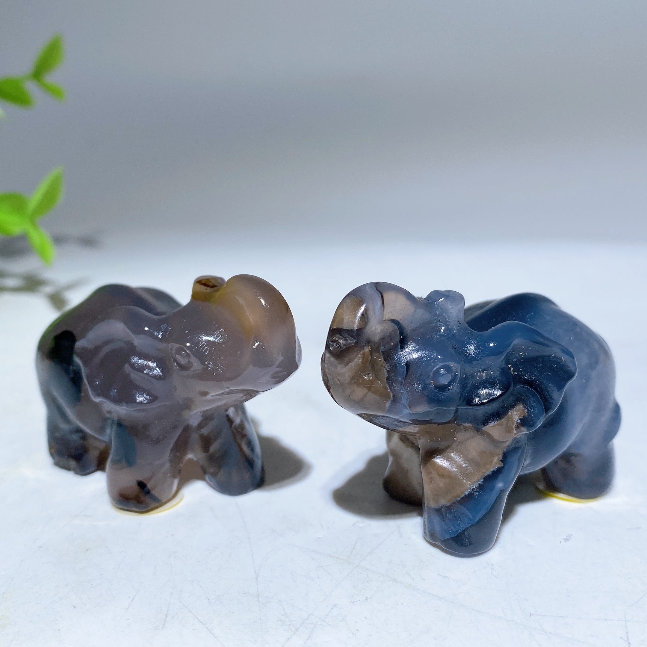 Volcanic Agate 1.8-2.1in Crystal Animal Carvings