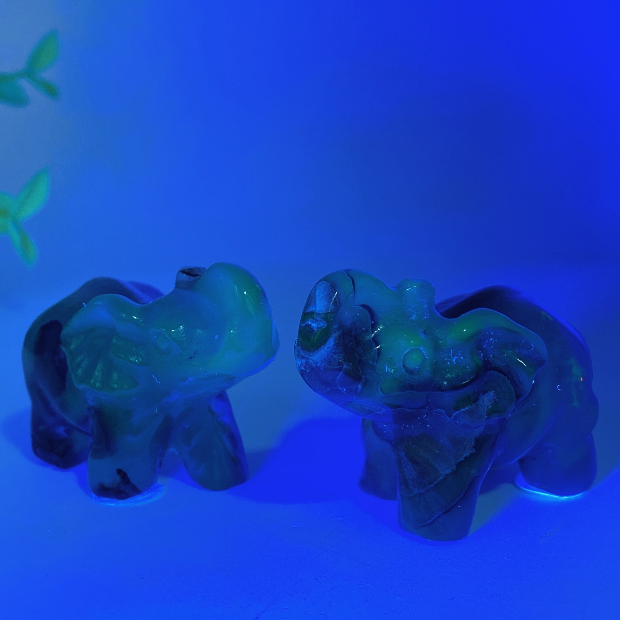Volcanic Agate 1.8-2.1in Crystal Animal Carvings