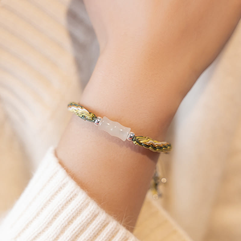Bracelet en fil de jade blanc et bambou, force et chance