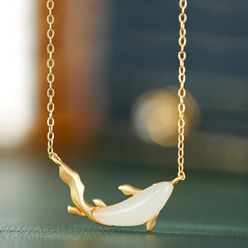 Collier porte-bonheur en jade blanc et dauphin | Argent sterling 925