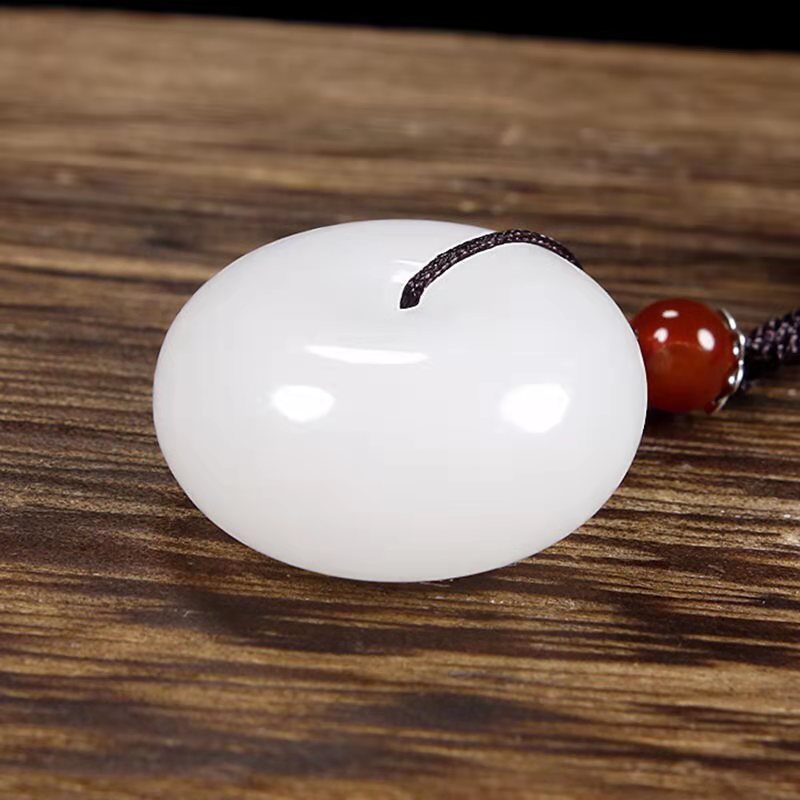 Collier avec boucle de paix en jade blanc, pendentif de bénédiction de 20 mm