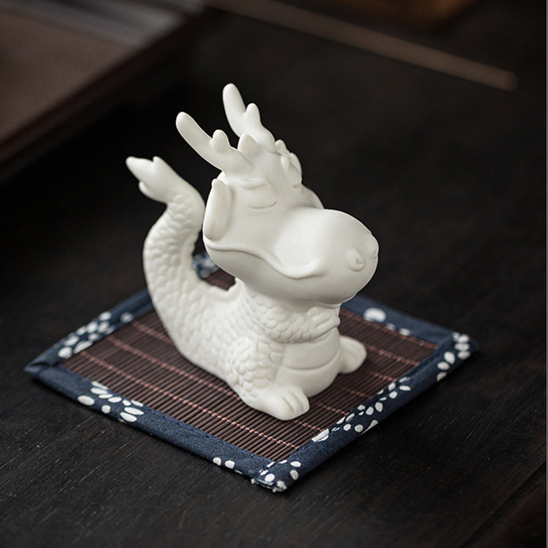Statue de dragon chinois en porcelaine blanche | Charme Feng Shui