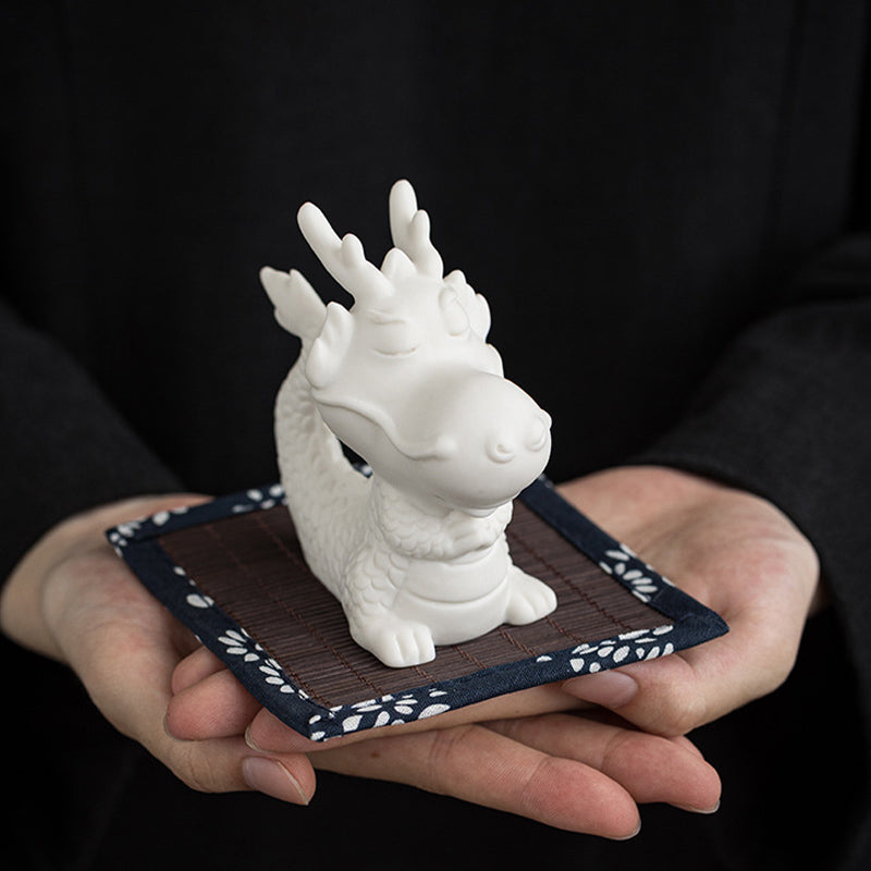 Statue de dragon chinois en porcelaine blanche | Charme Feng Shui
