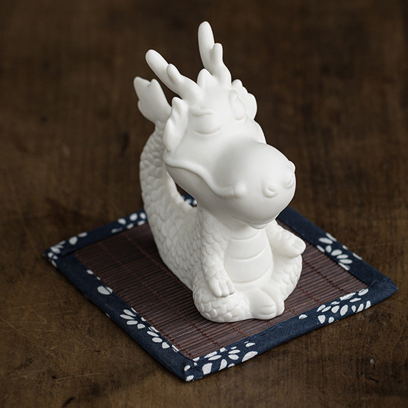 Statue de dragon chinois en porcelaine blanche | Charme Feng Shui