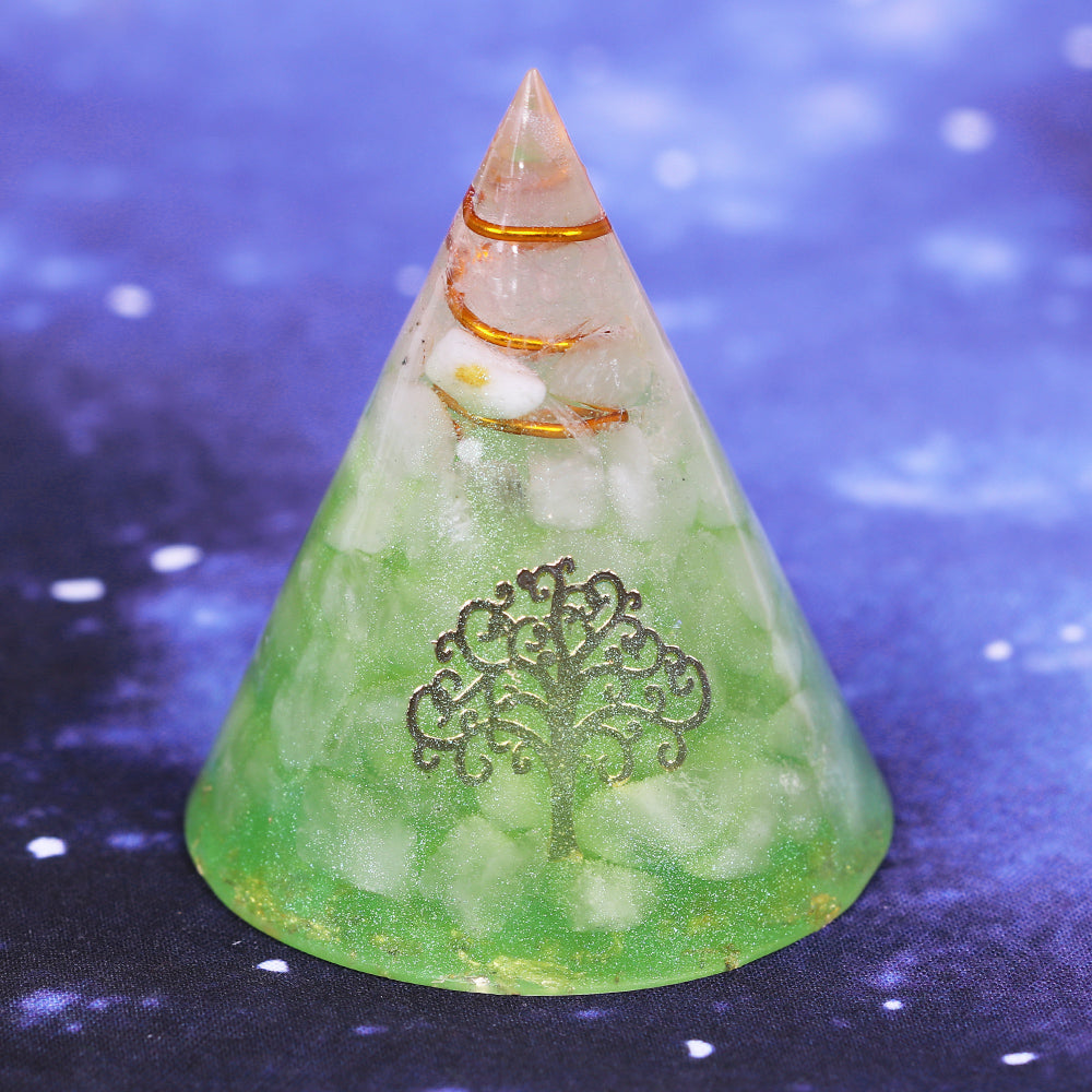 Pyramide de cône de guérison en quartz blanc