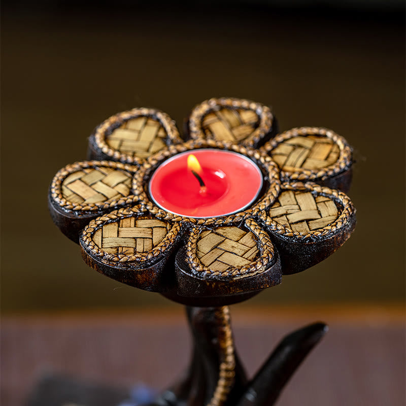 Bougeoir en bois motif main | Décoration spirituelle pour la maison