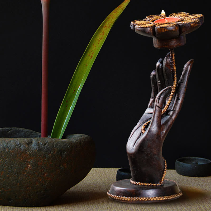 Bougeoir en bois motif main | Décoration spirituelle pour la maison