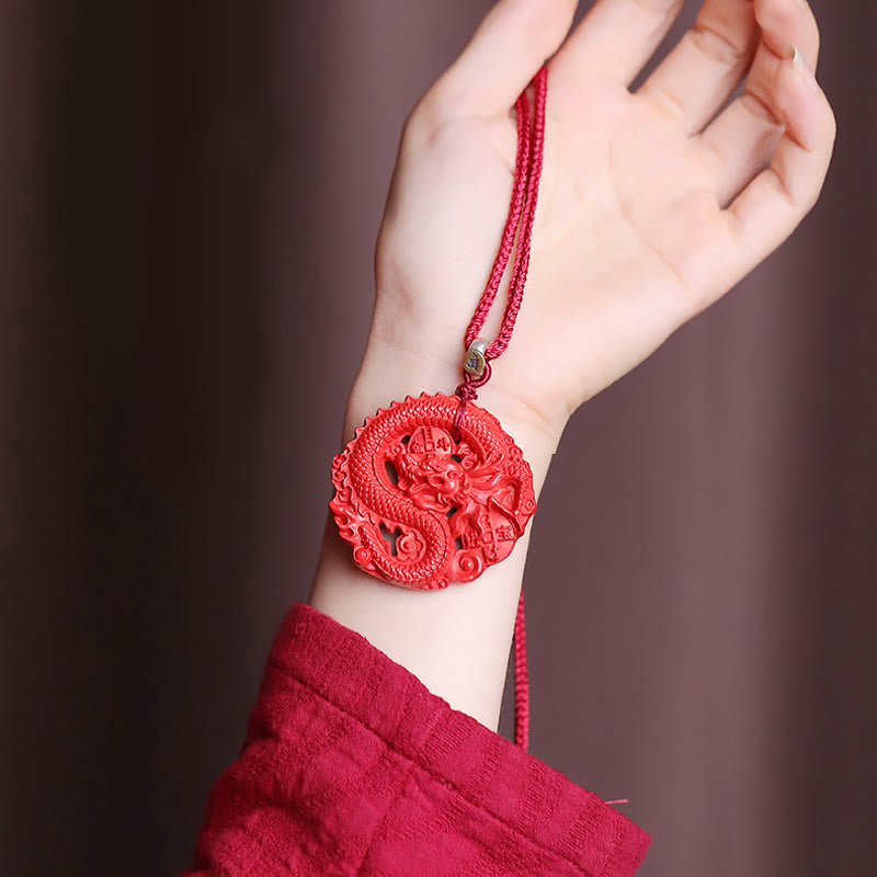 Collier porte-bonheur en cuivre et cinabre de l'année du dragon