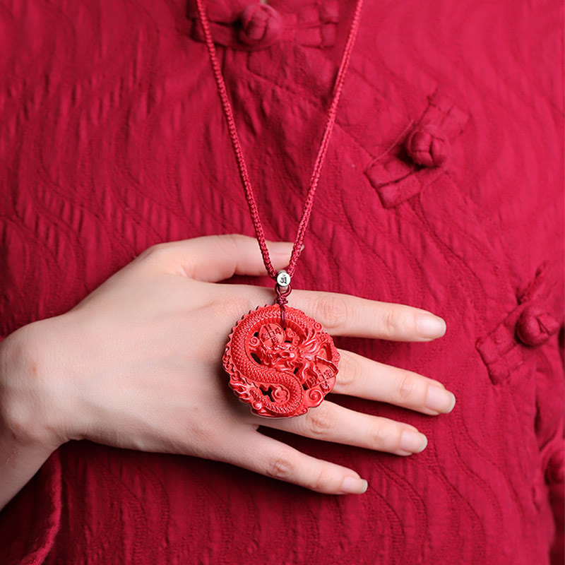 Collier porte-bonheur en cuivre et cinabre de l'année du dragon