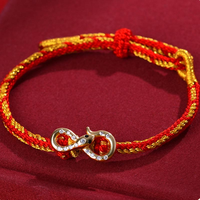 Bracelet tressé porte-bonheur en fil rouge Année du Serpent