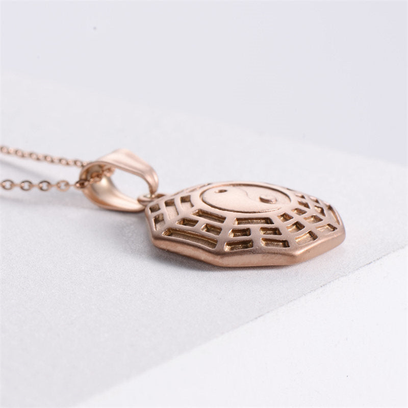 Collier Yin Yang en acier titane équilibre et harmonie