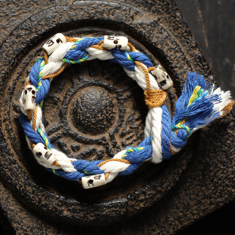 Bracelet en fil rouge Zakiram Wealth Goddess fabriqué à la main