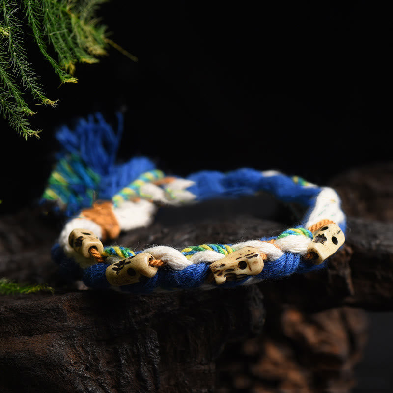 Bracelet en fil rouge Zakiram Wealth Goddess fabriqué à la main