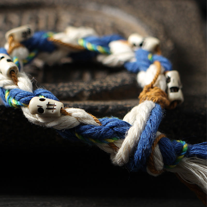 Bracelet en fil rouge Zakiram Wealth Goddess fabriqué à la main